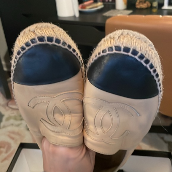 Chanel Espadrilles 38 Great Condition - Picture 6 of 11